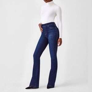 EUC spanx spanxshape everywear flare jean midnight shade size medium